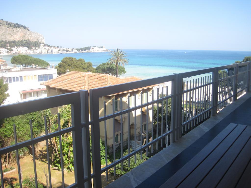 Mondello Luxury Apartment On The Beach Luaran gambar